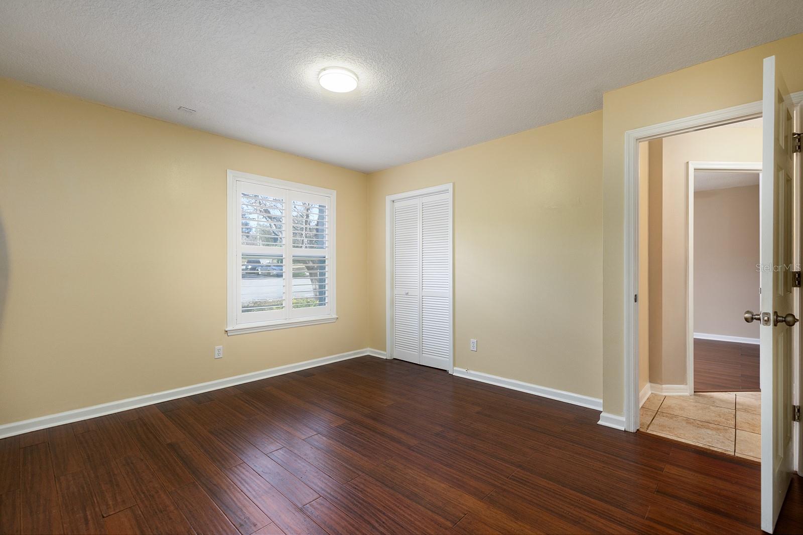 Image 21 of 32 For 755 Oak Terrace