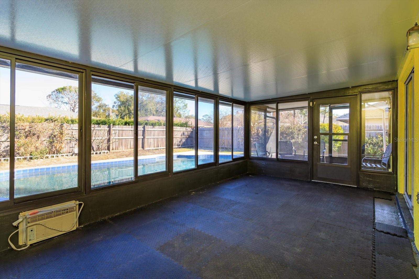 Image 18 of 20 For 8437 Alveron Avenue