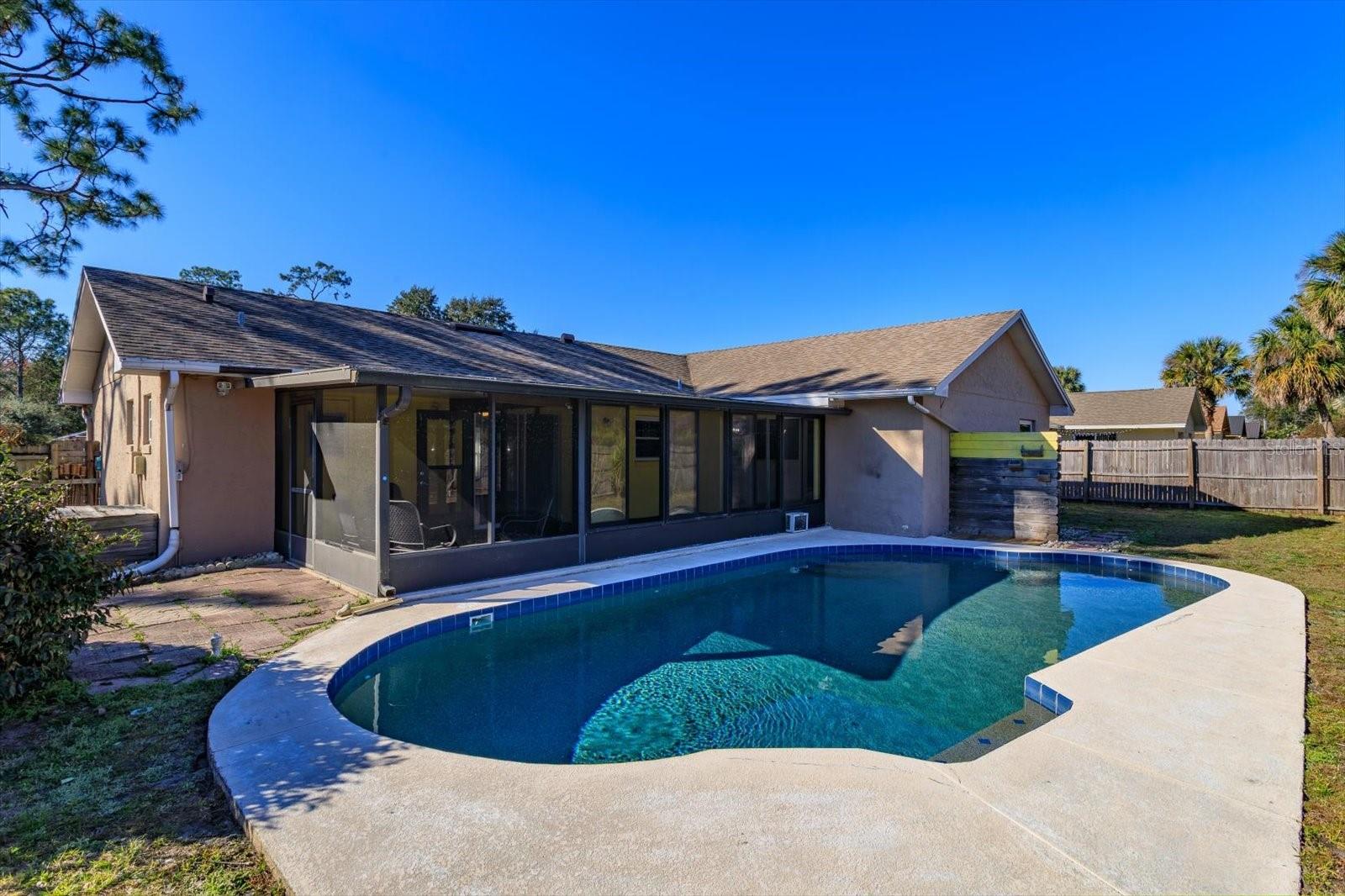 Image 19 of 20 For 8437 Alveron Avenue