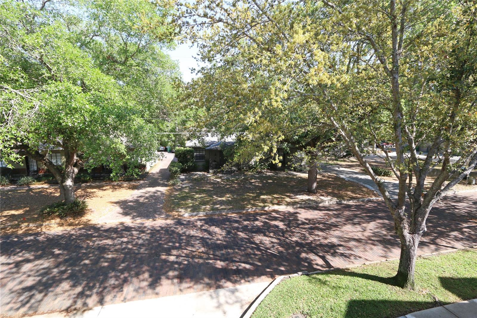 Image 21 of 25 For 1278 Miller Avenue