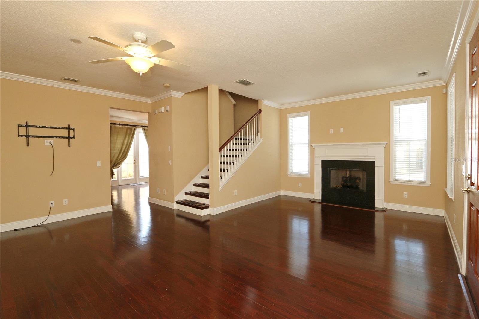 Image 6 of 25 For 1278 Miller Avenue