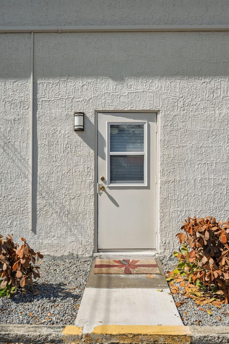 Image 15 of 20 For 320 Lakeview Street 108