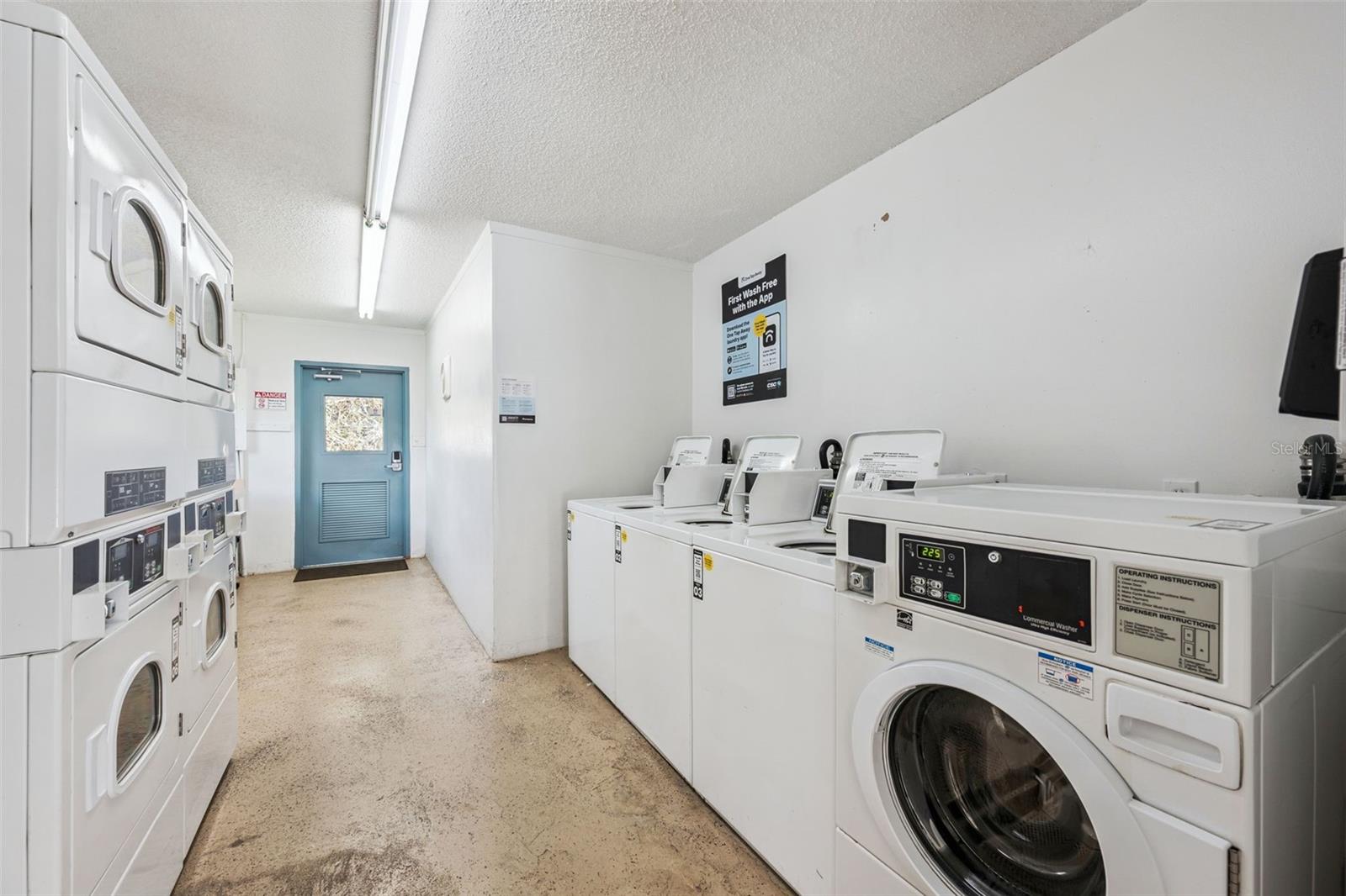 Image 16 of 20 For 320 Lakeview Street 108