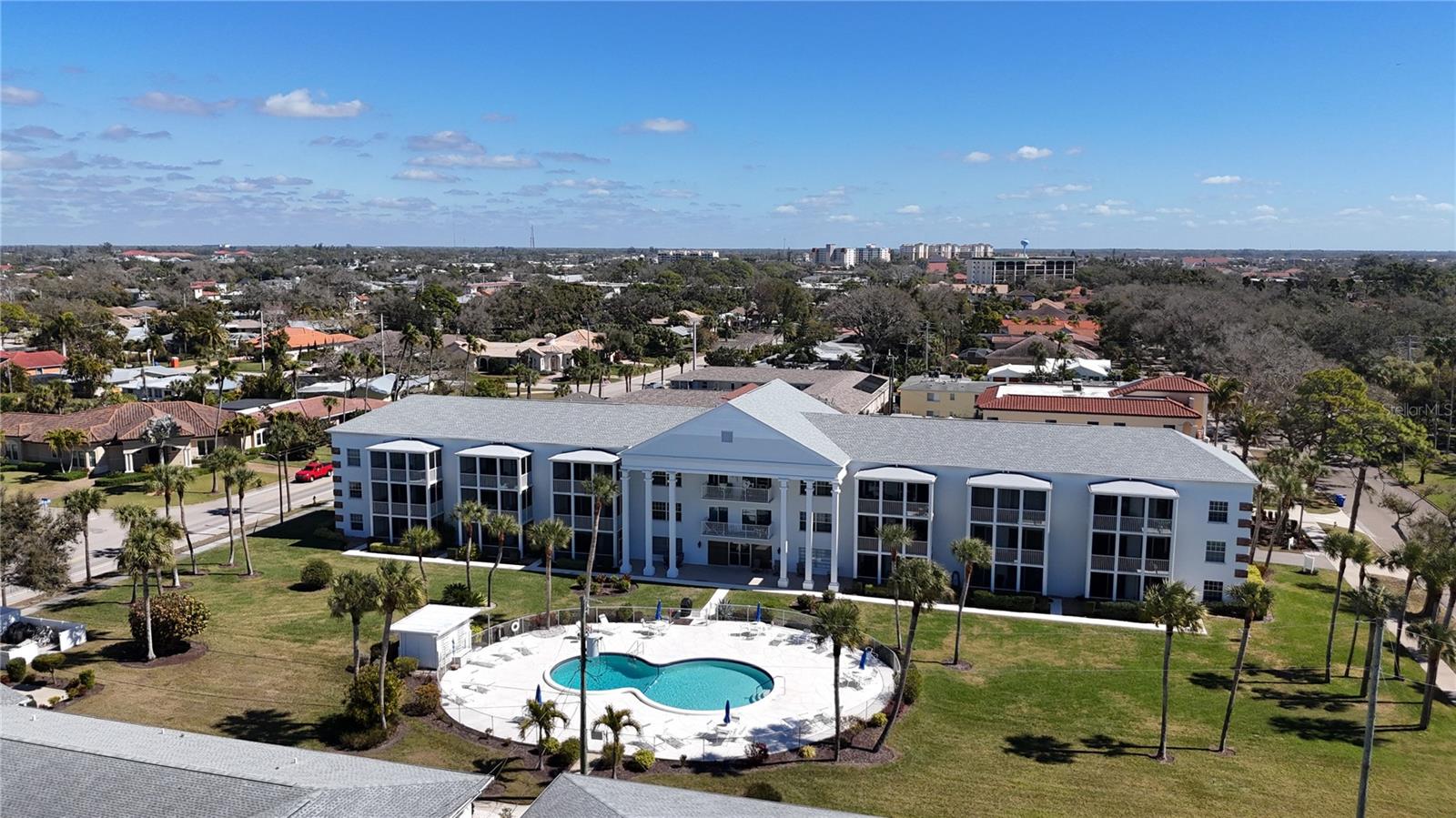 Image 27 of 47 For 100 The Esplanade N 202