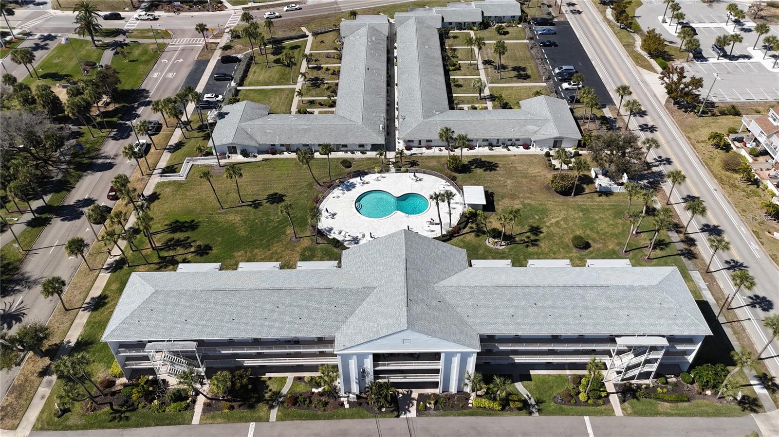 Image 28 of 47 For 100 The Esplanade N 202