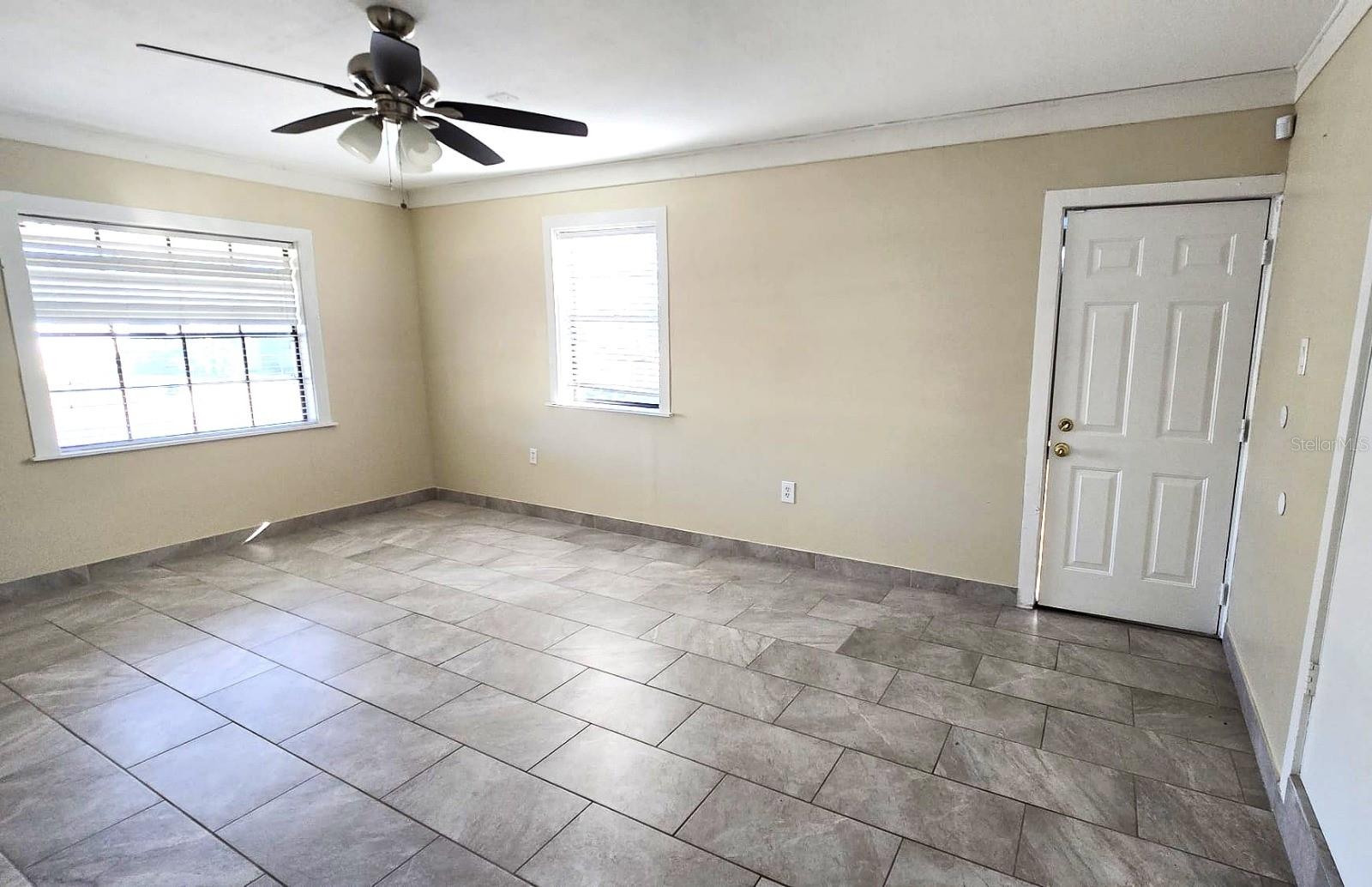 Image 13 of 18 For 5160 Glasgow Avenue