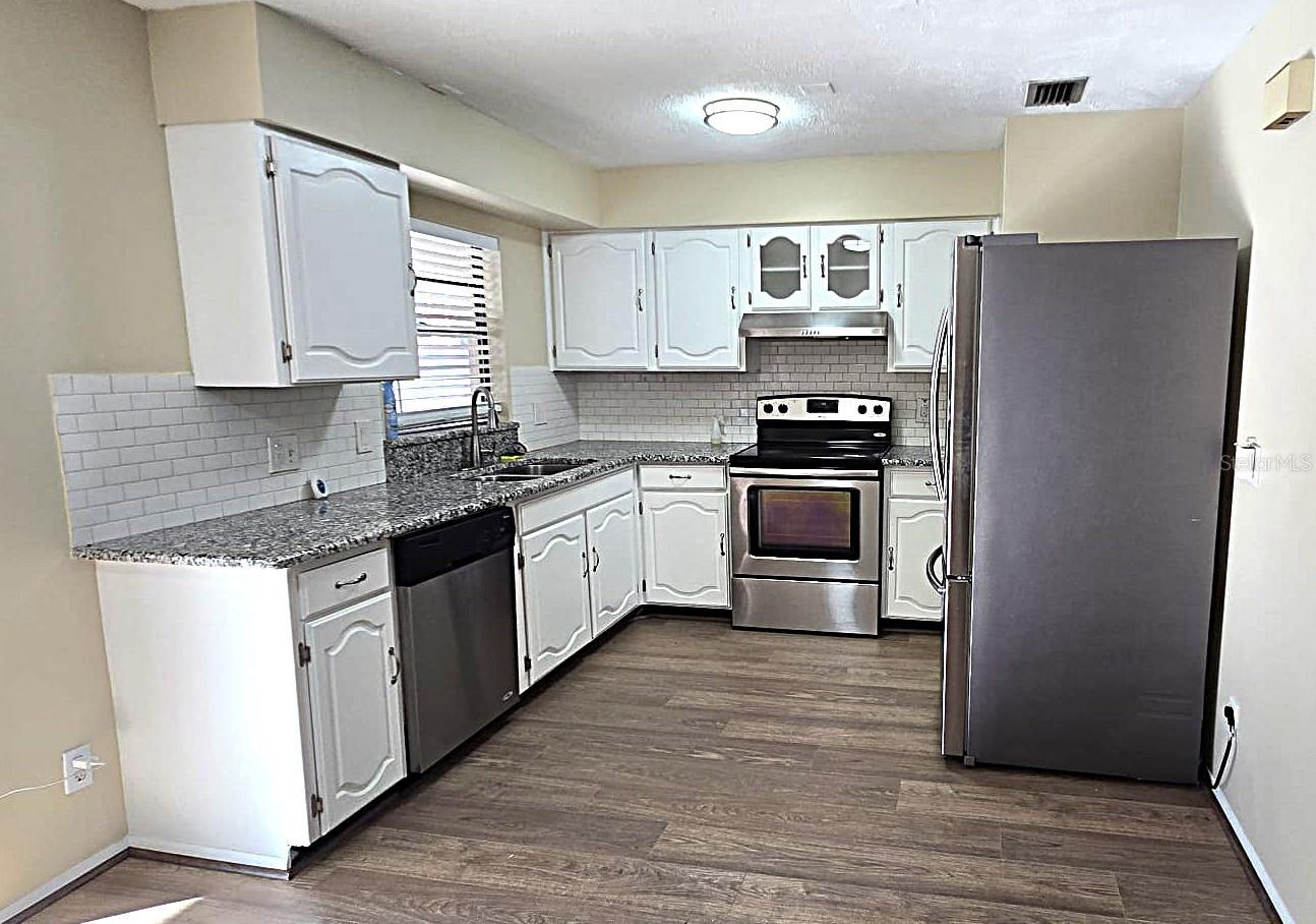 Image 3 of 18 For 5160 Glasgow Avenue