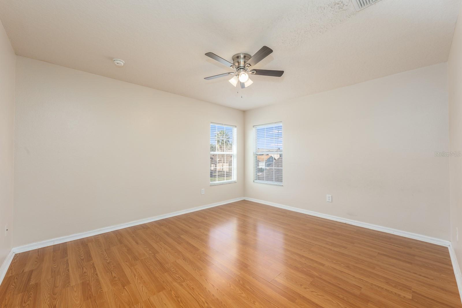 Image 18 of 44 For 14139 Sapphire Bay Circle