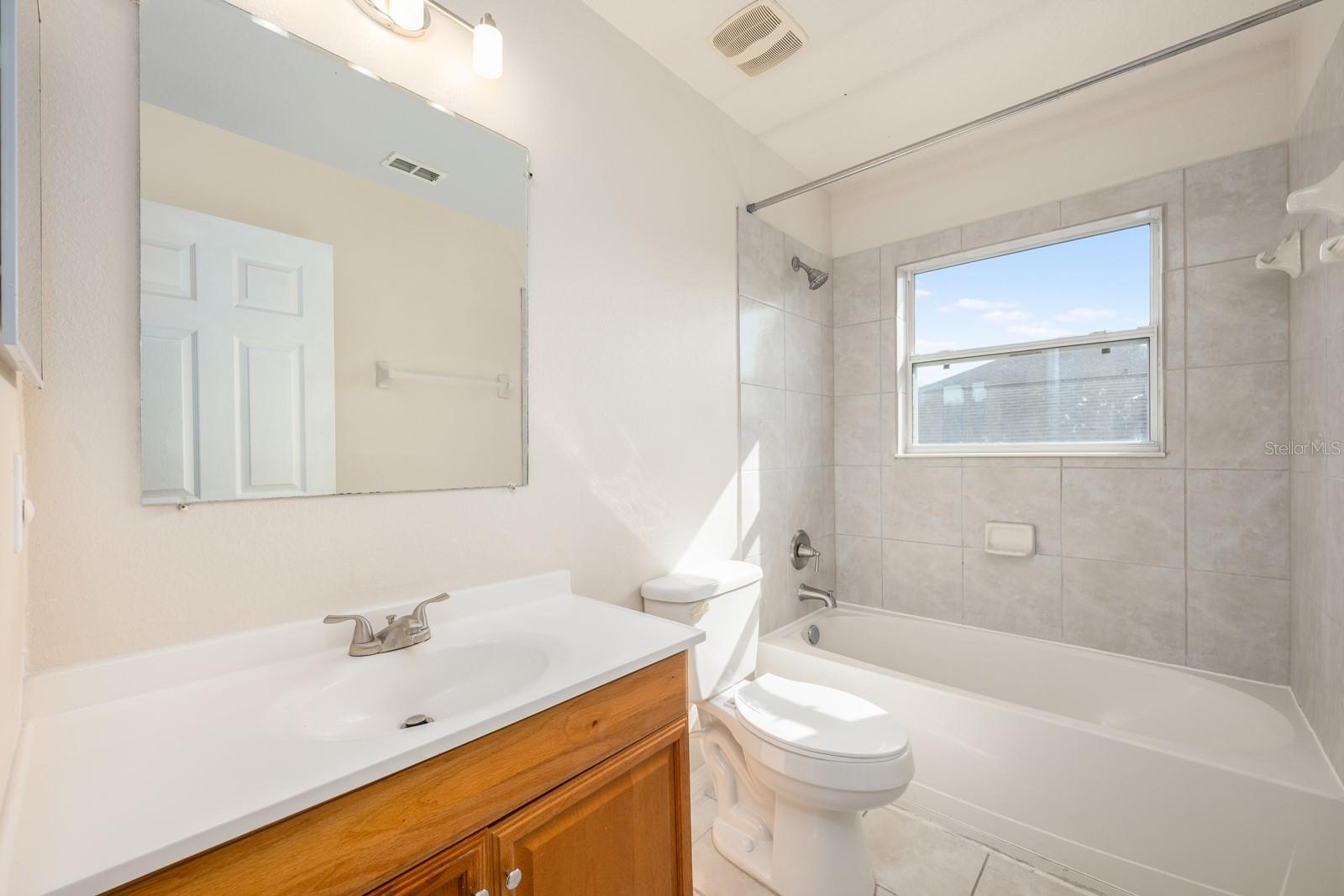 Image 22 of 44 For 14139 Sapphire Bay Circle