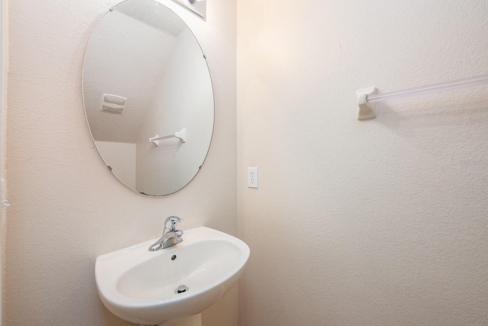 Image 24 of 44 For 14139 Sapphire Bay Circle