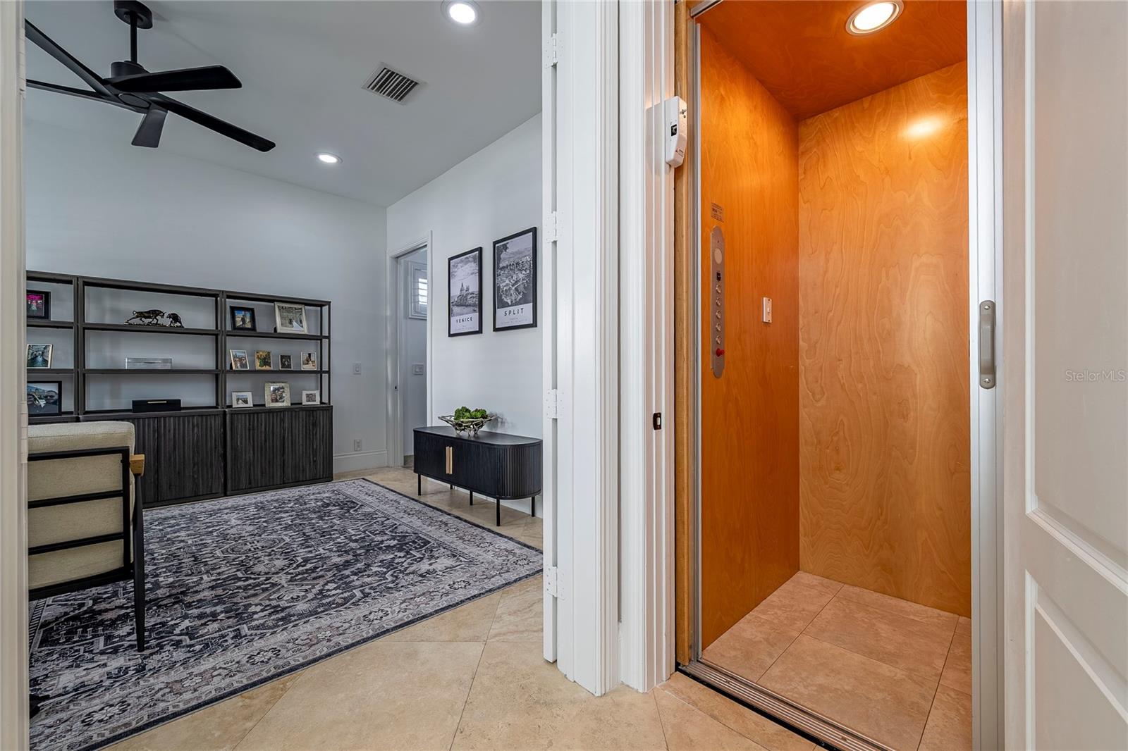 Image 12 of 65 For 430 Sunset Drive