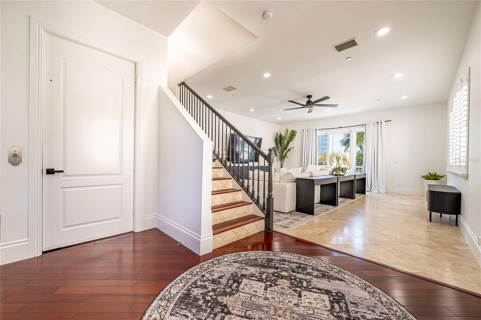 Image 19 of 65 For 430 Sunset Drive