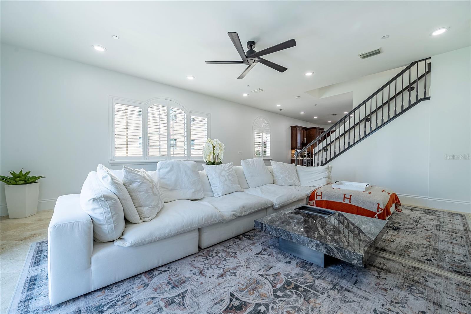 Image 22 of 65 For 430 Sunset Drive