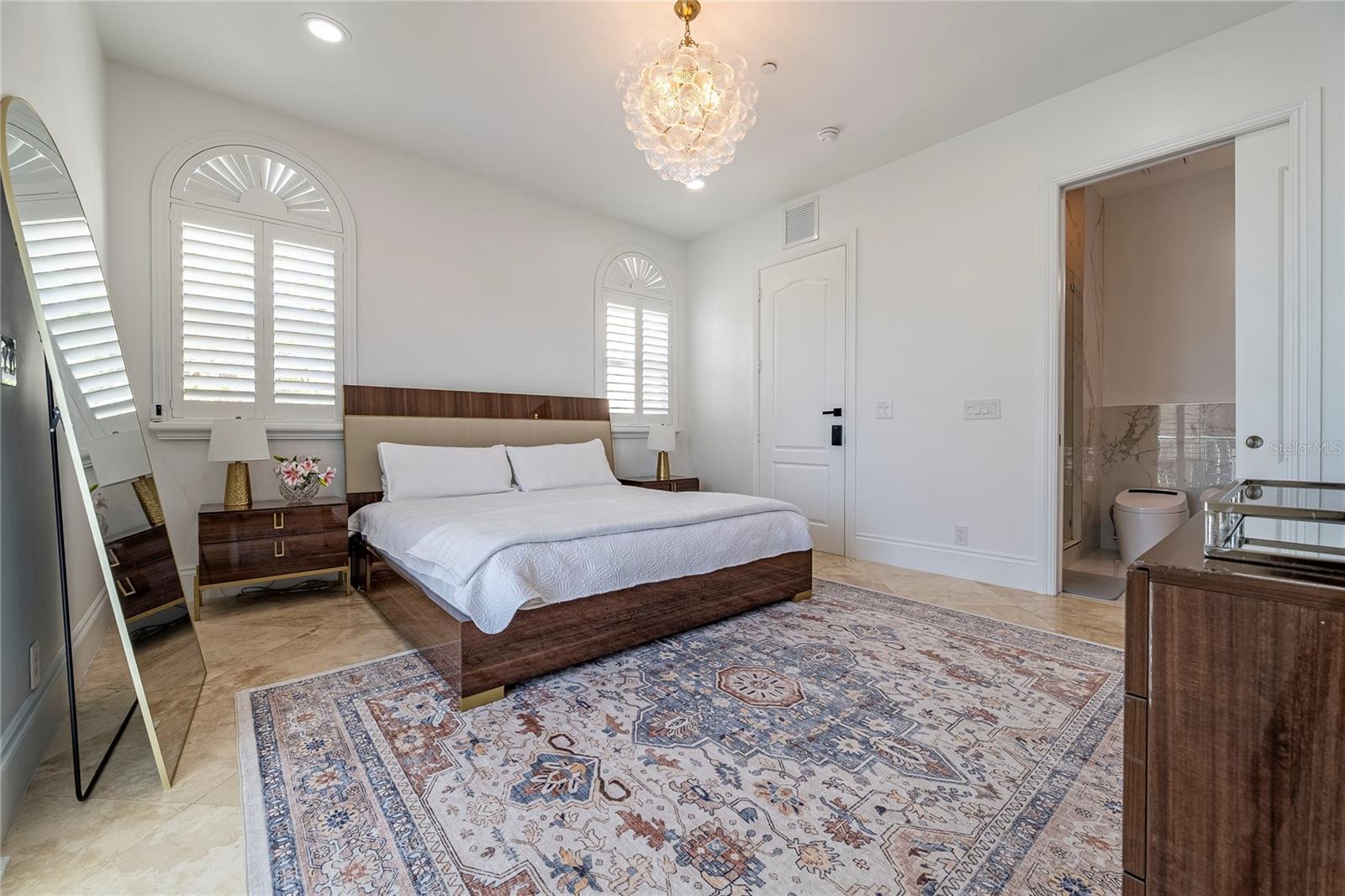 Image 28 of 65 For 430 Sunset Drive