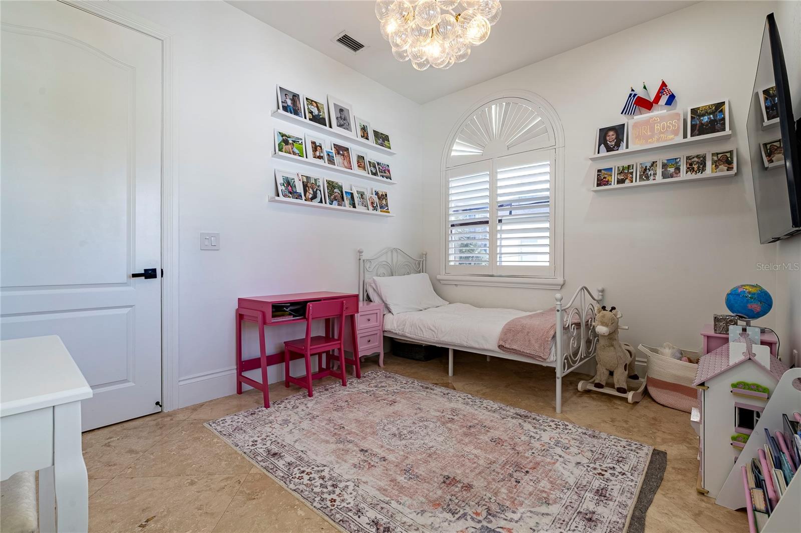 Image 36 of 65 For 430 Sunset Drive