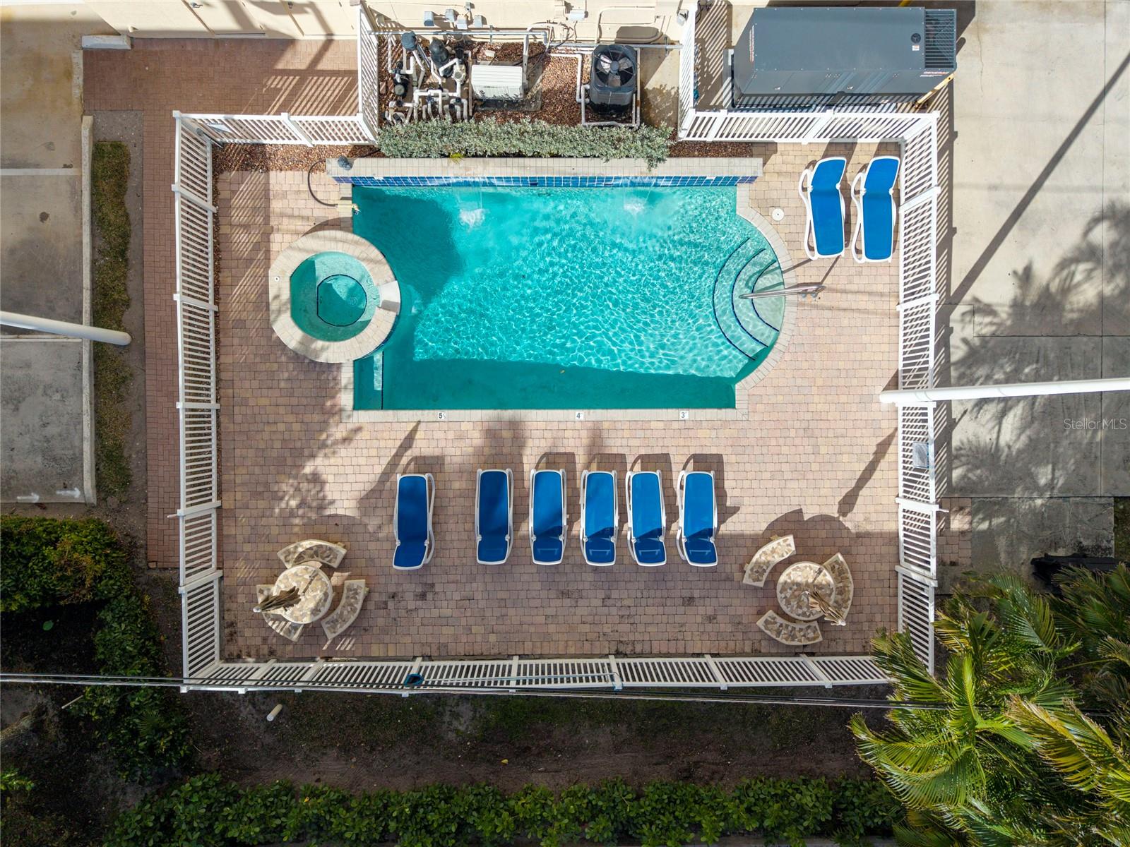 Image 7 of 65 For 430 Sunset Drive