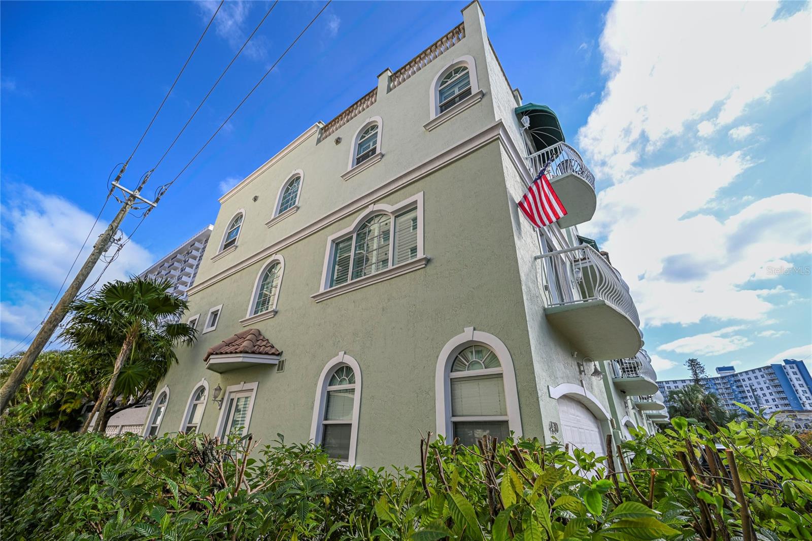 Image 8 of 65 For 430 Sunset Drive