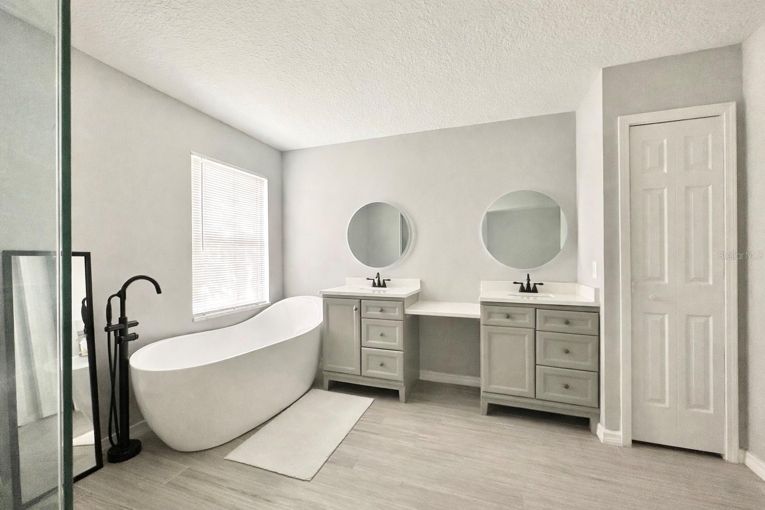 Image 15 of 19 For 4410 Pine Gold Avenue