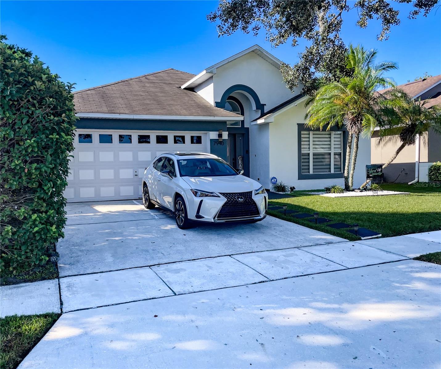 Image 16 of 34 For 7940 Oakstone Court