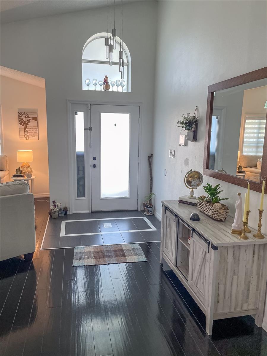 Image 21 of 34 For 7940 Oakstone Court