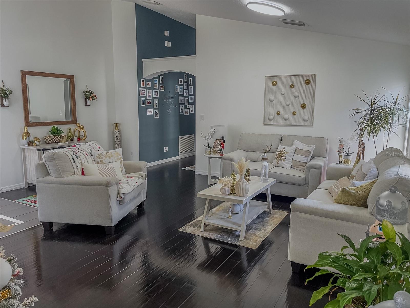 Image 3 of 34 For 7940 Oakstone Court