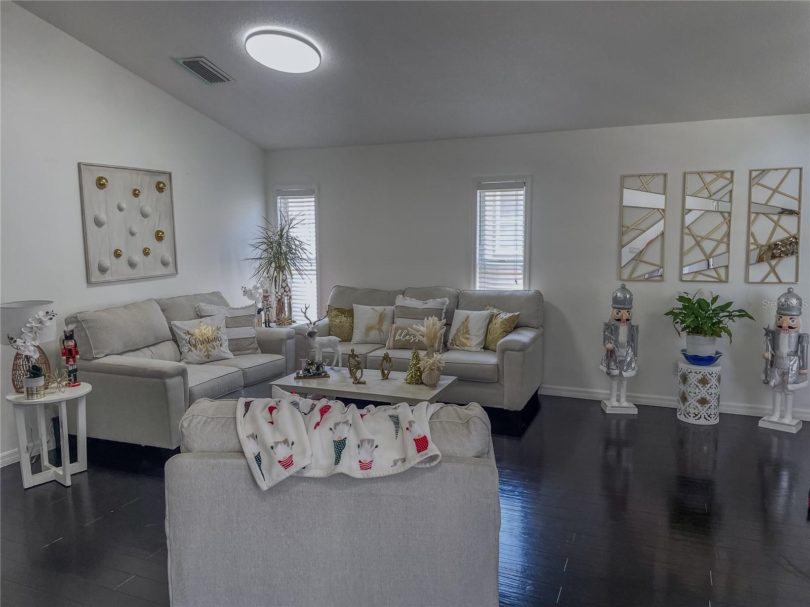 Image 4 of 34 For 7940 Oakstone Court