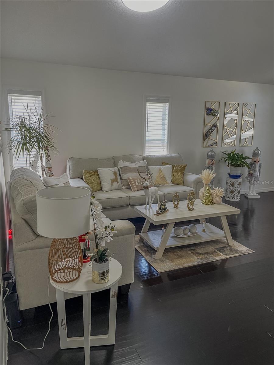 Image 5 of 34 For 7940 Oakstone Court