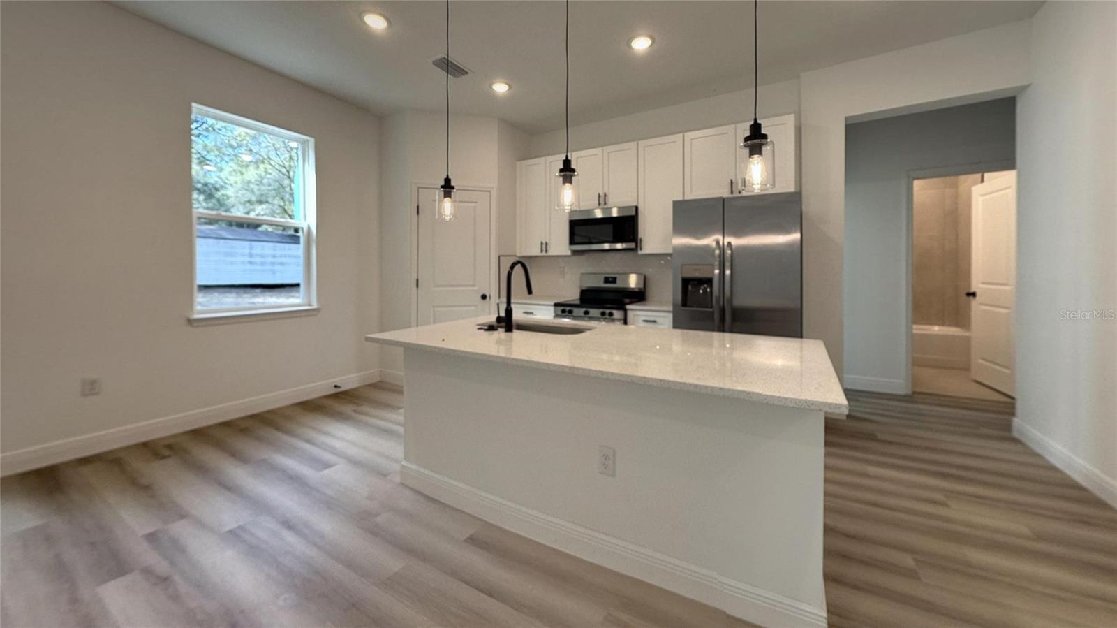 Image 16 of 19 For 1850 Hialeah Drive