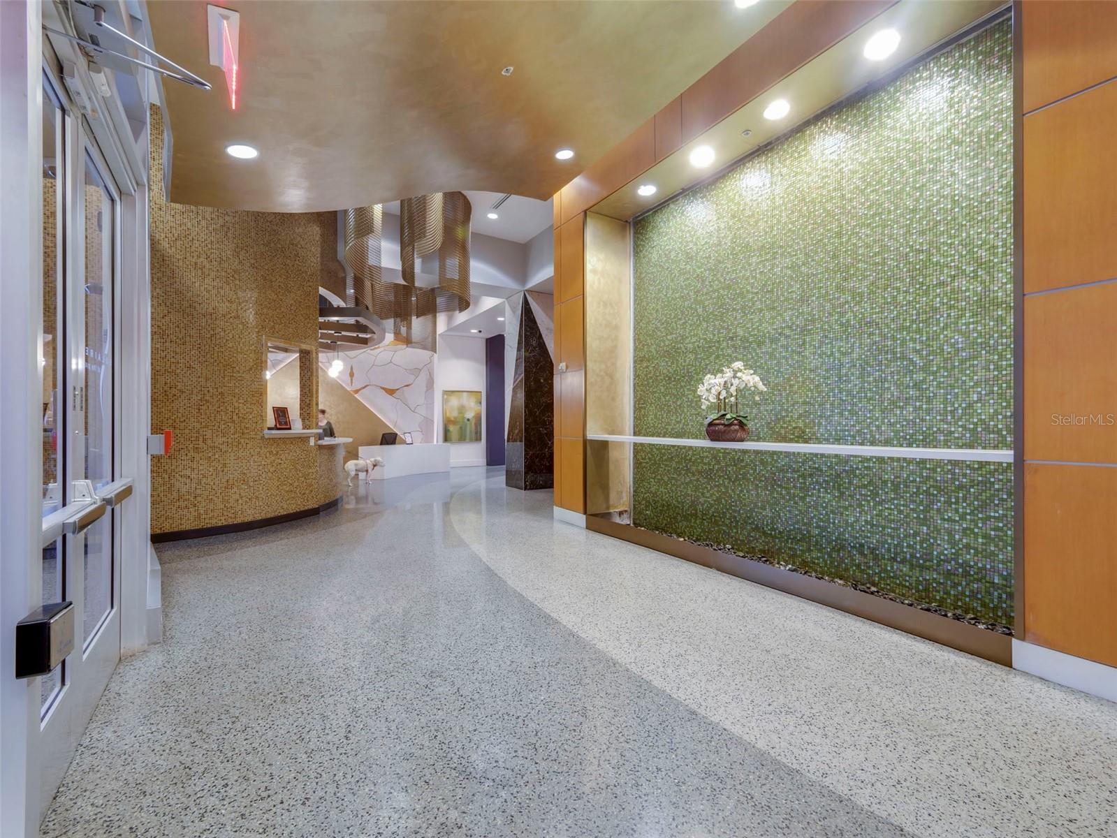 Image 34 of 50 For 155 Court Avenue 2716