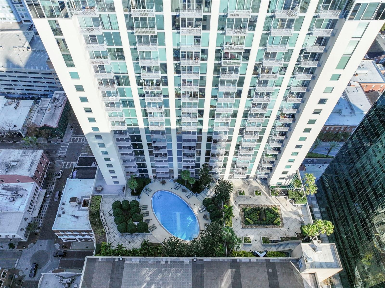 Image 38 of 50 For 155 Court Avenue 2716