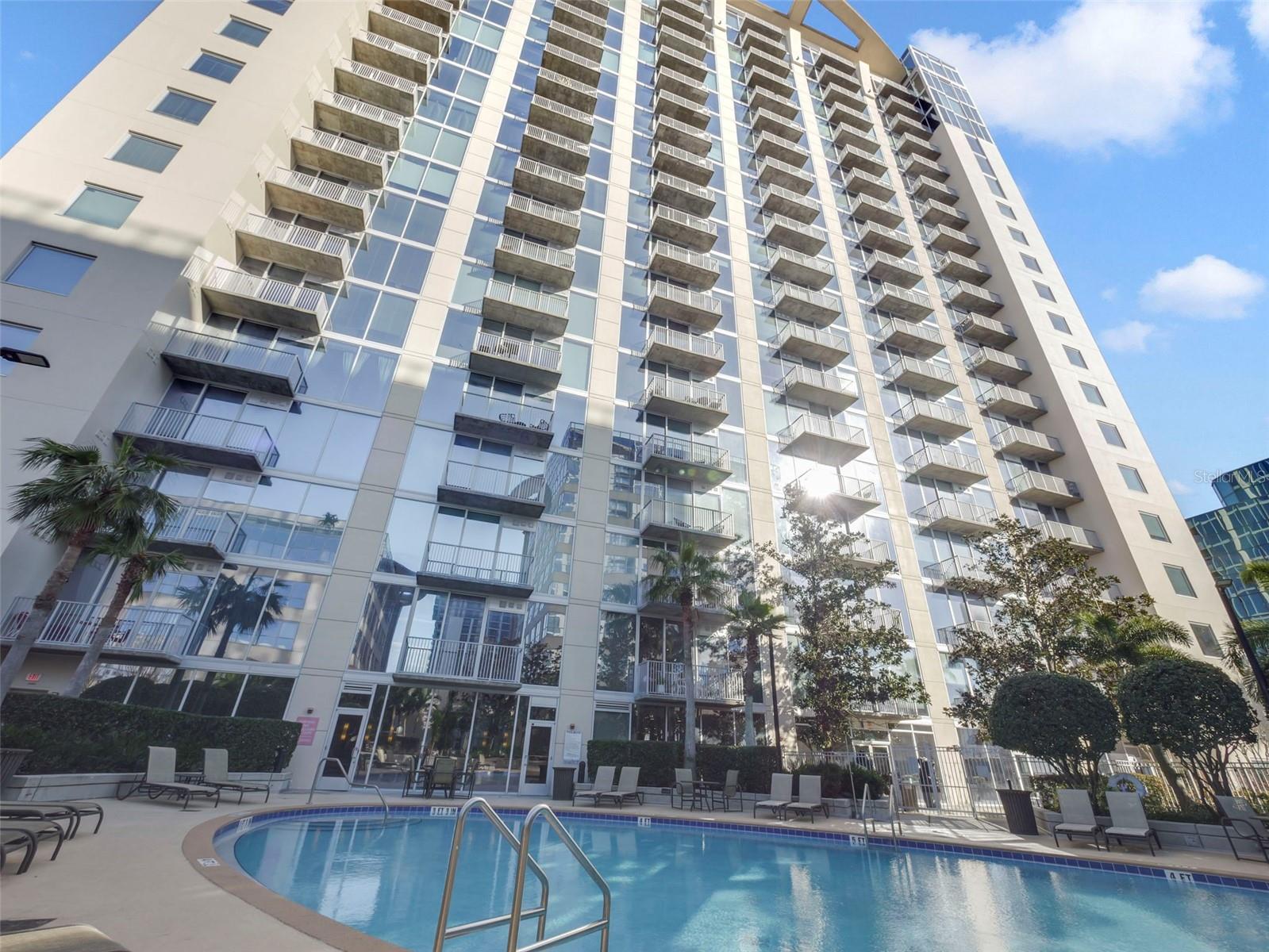 Image 39 of 50 For 155 Court Avenue 2716