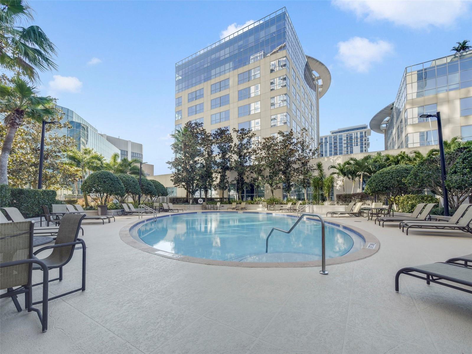 Image 40 of 50 For 155 Court Avenue 2716