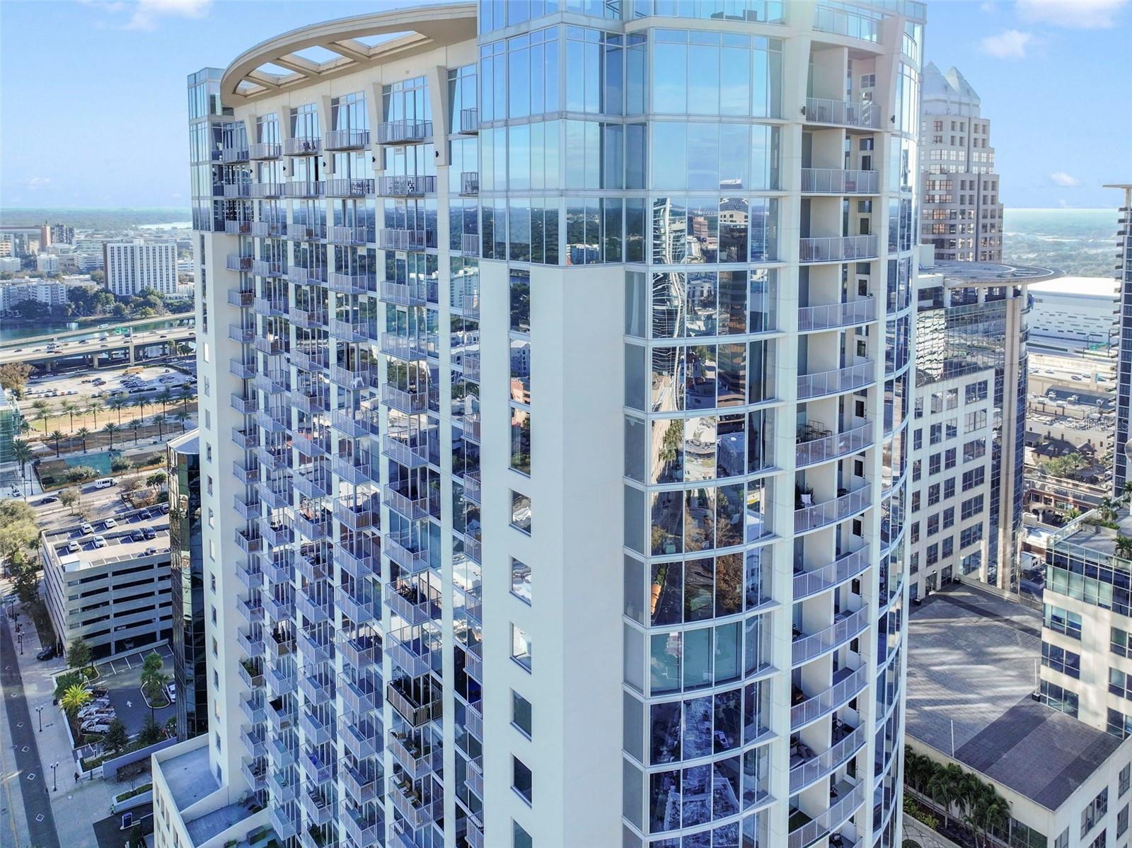 Image 48 of 50 For 155 Court Avenue 2716