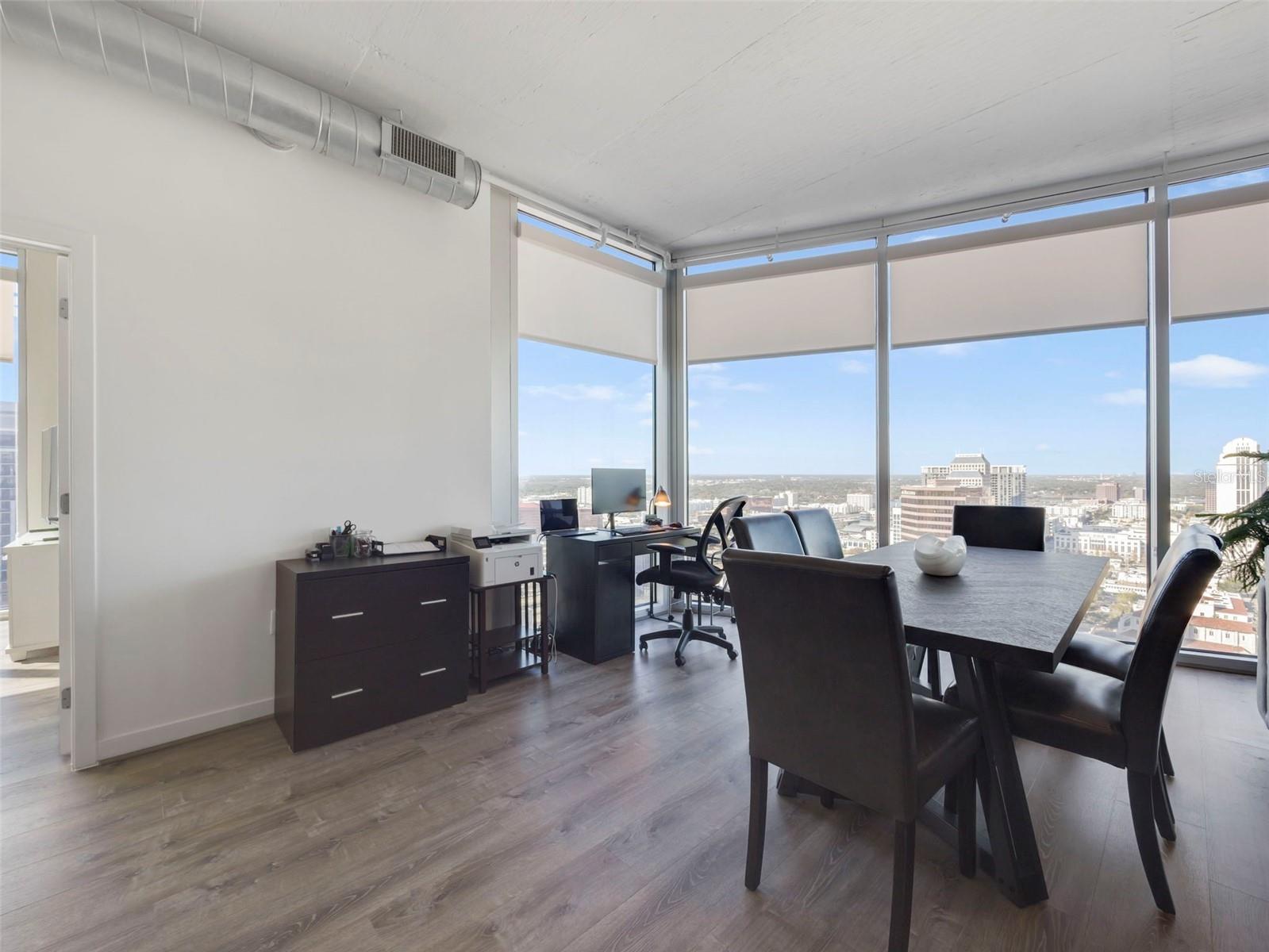 Image 9 of 50 For 155 Court Avenue 2716