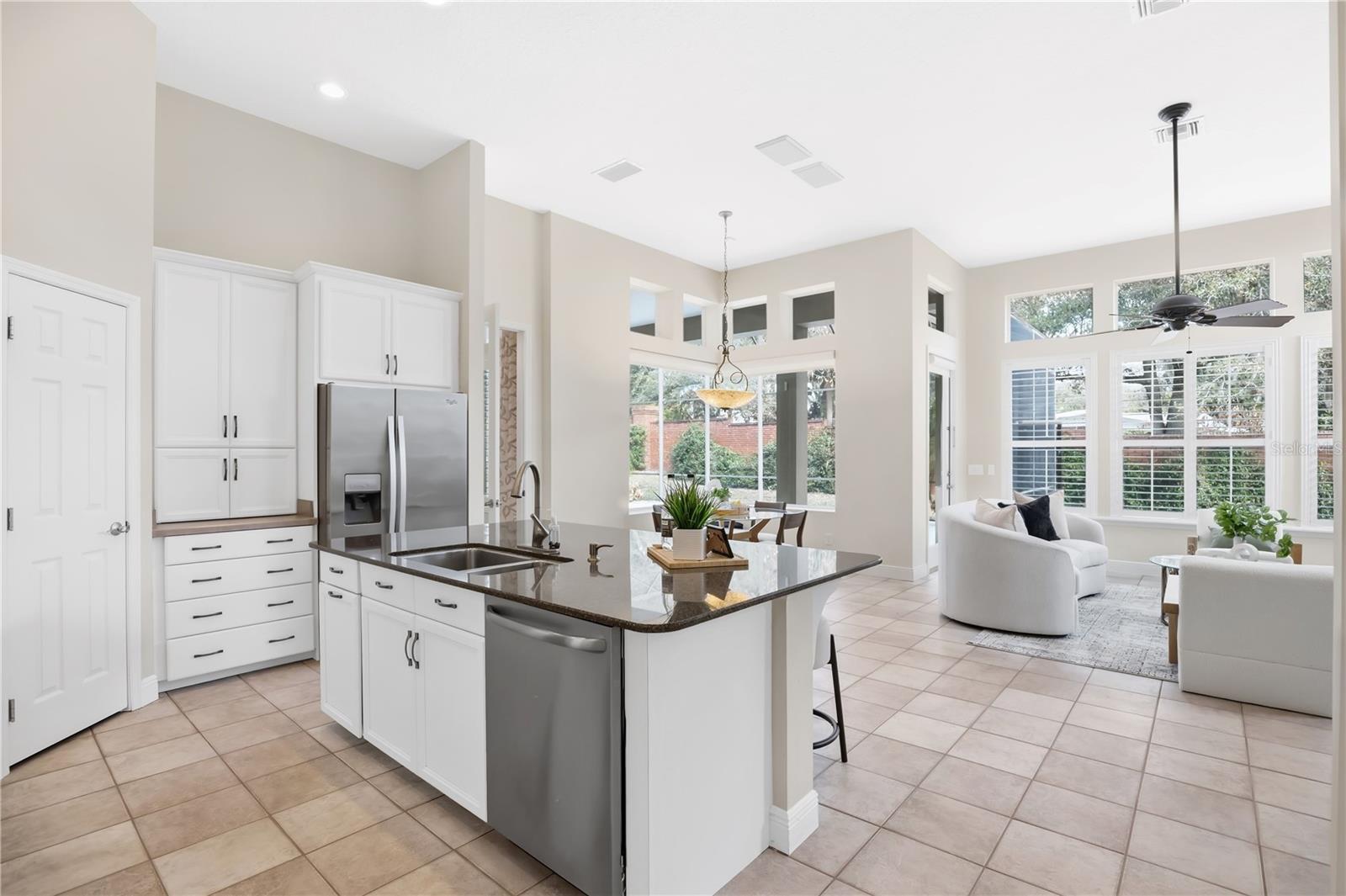 Image 15 of 59 For 984 Brightwater Circle