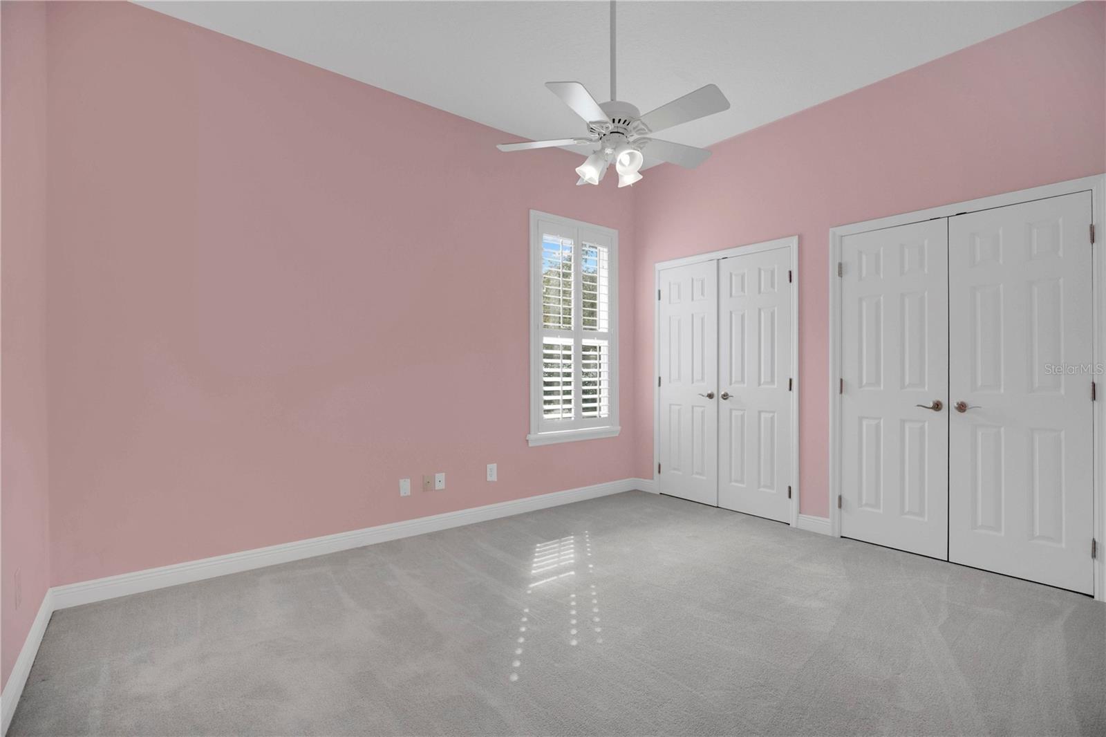 Image 33 of 59 For 984 Brightwater Circle