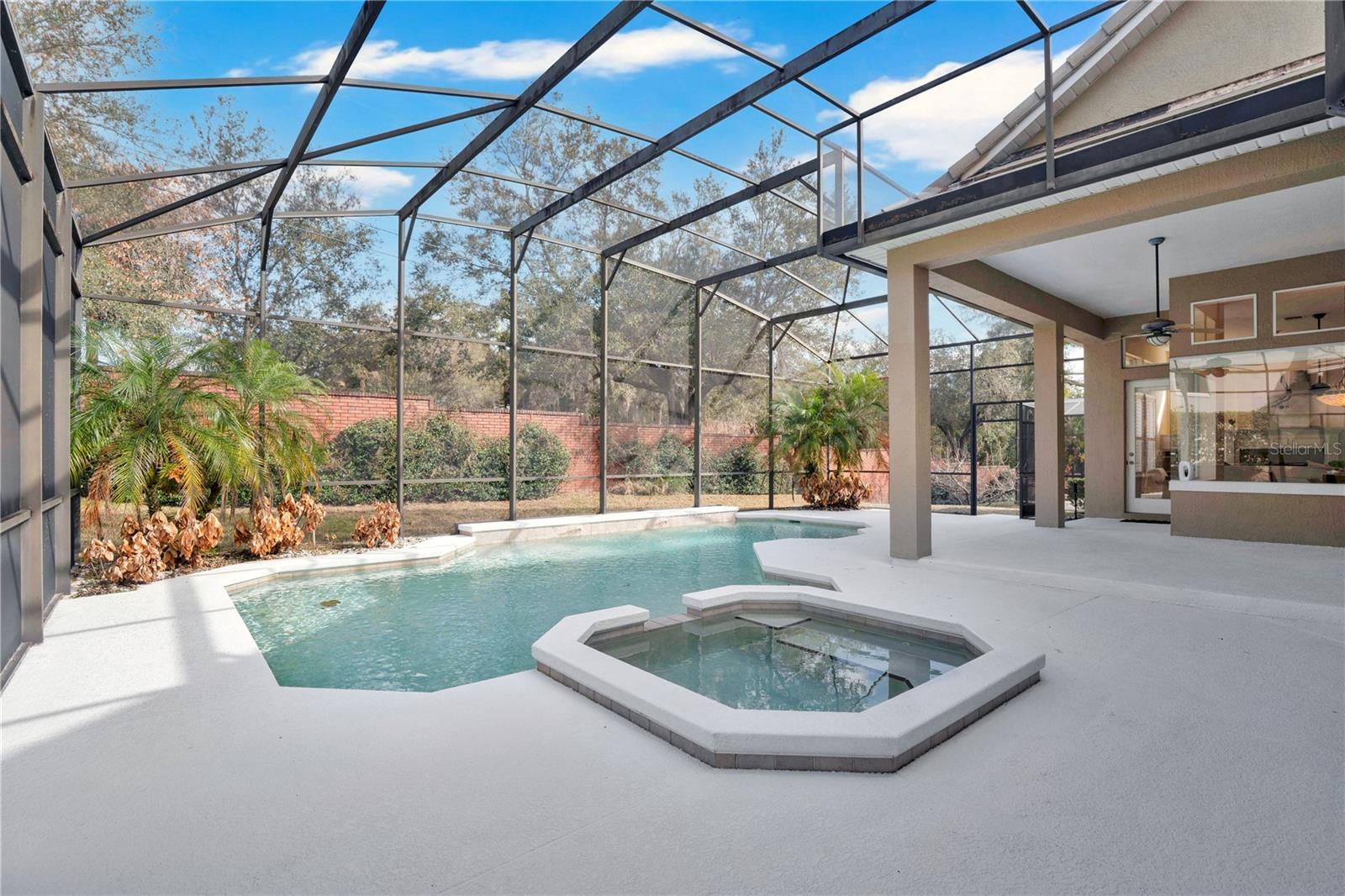 Image 42 of 59 For 984 Brightwater Circle