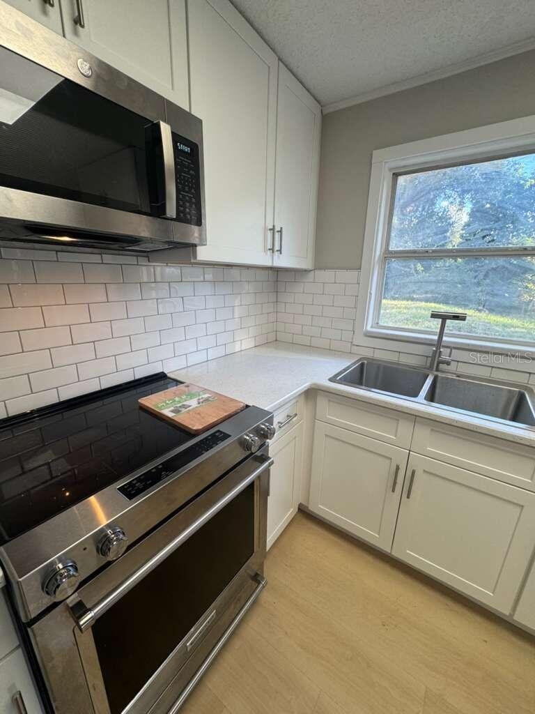 Image 21 of 26 For 4910 Huppel Avenue