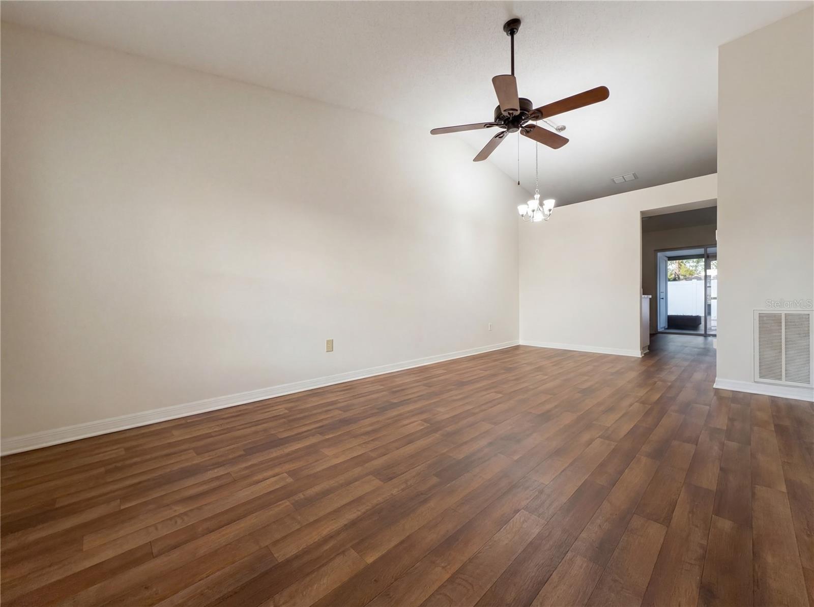 Image 3 of 21 For 1703 Oak Branch Court