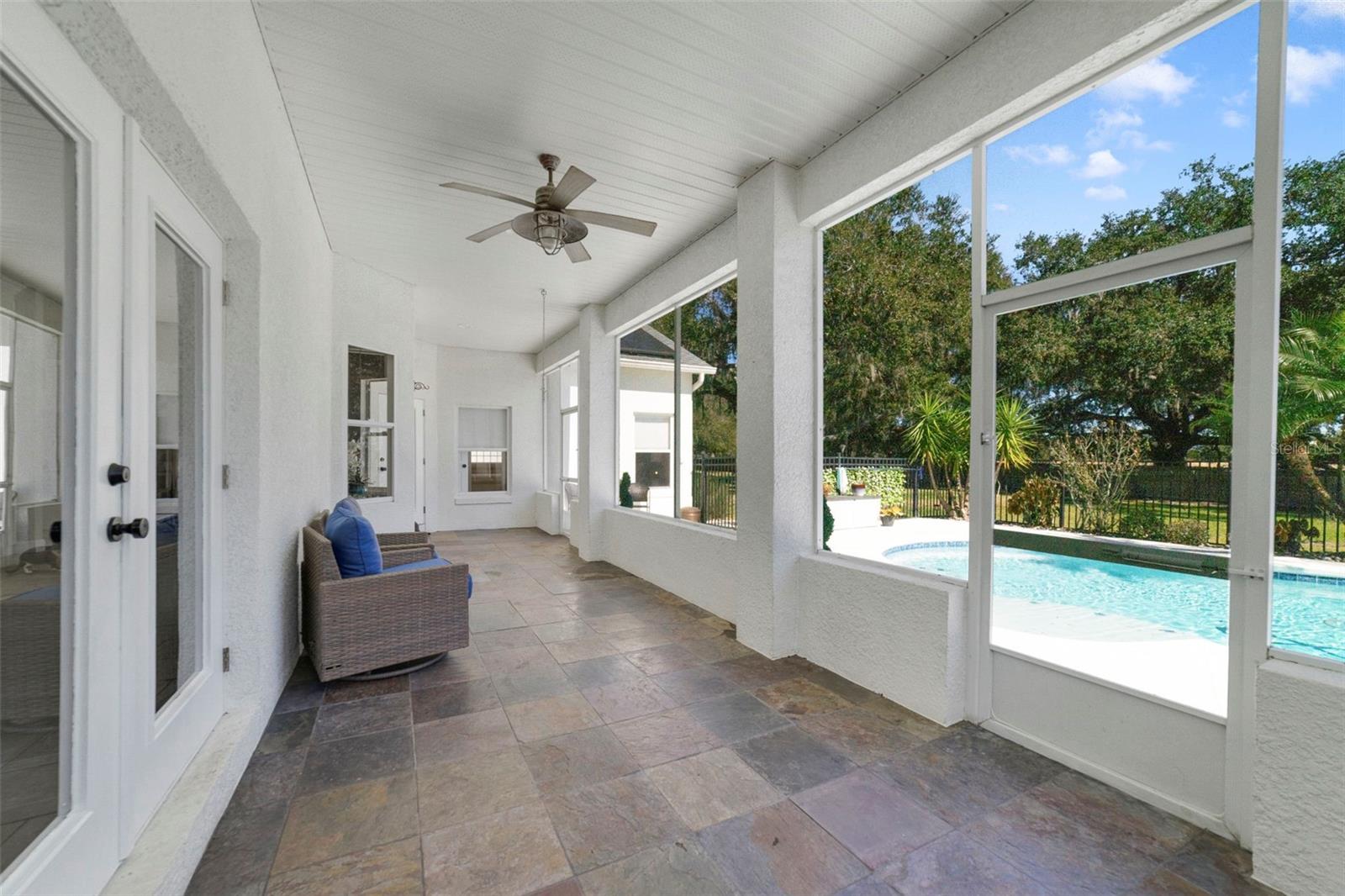 Image 22 of 29 For 1401 Hidden Oaks Bend