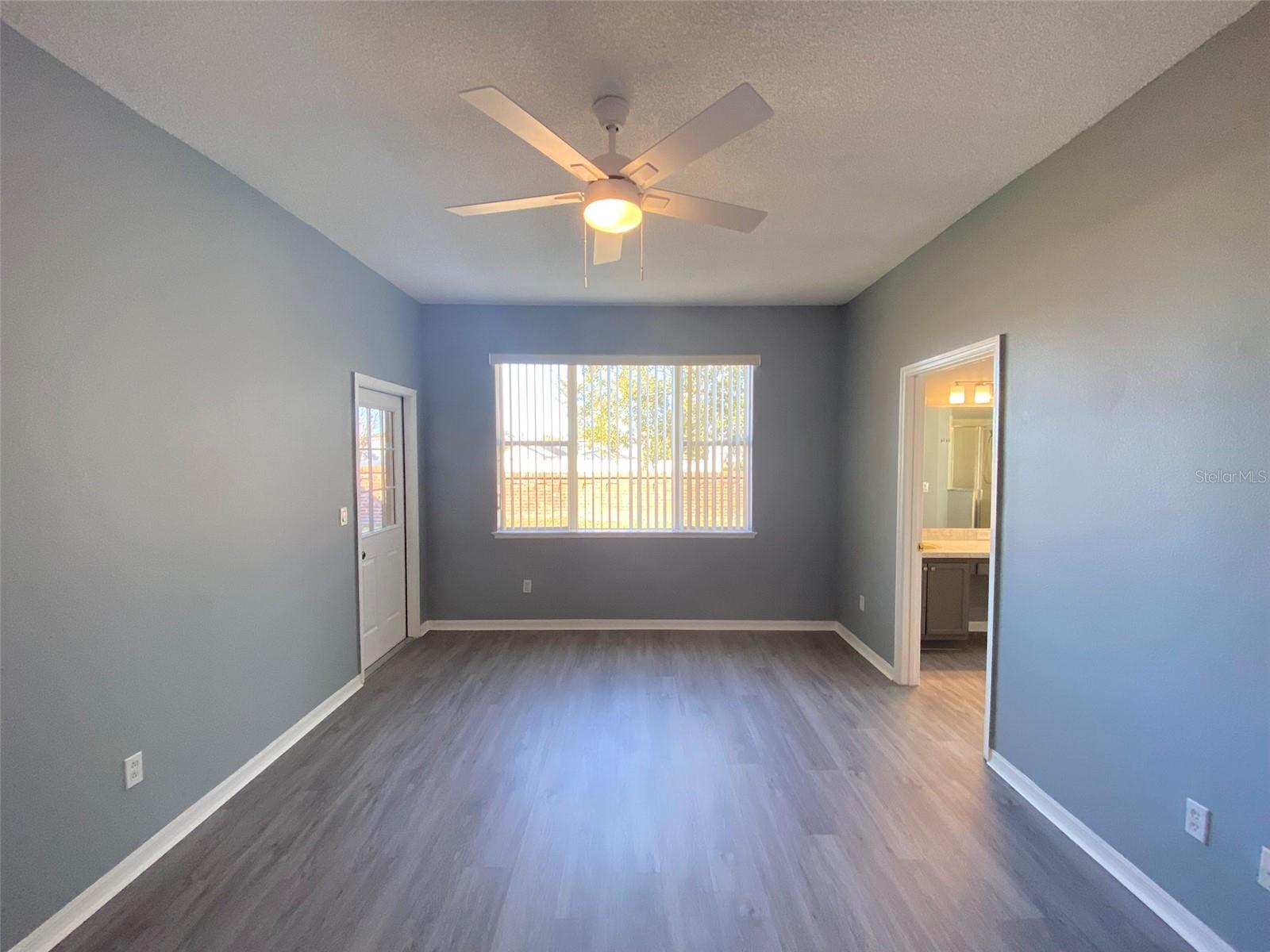 Image 10 of 39 For 13431 Meadow Bay Loop