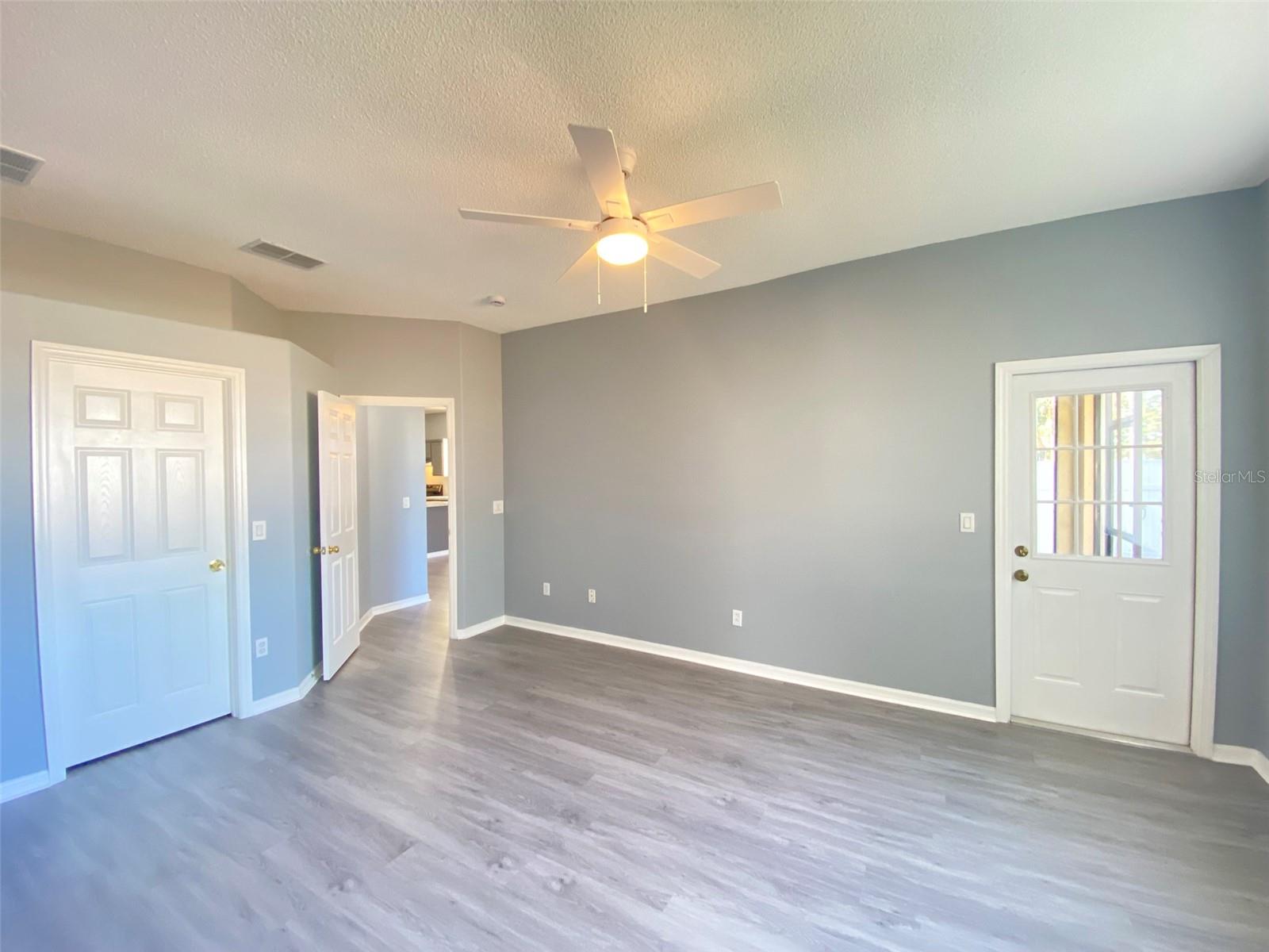 Image 16 of 39 For 13431 Meadow Bay Loop