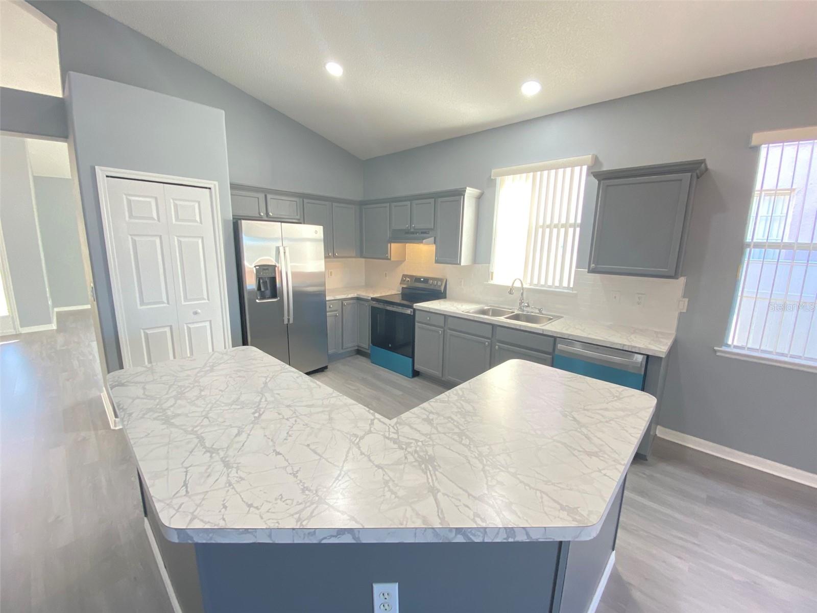 Image 2 of 39 For 13431 Meadow Bay Loop