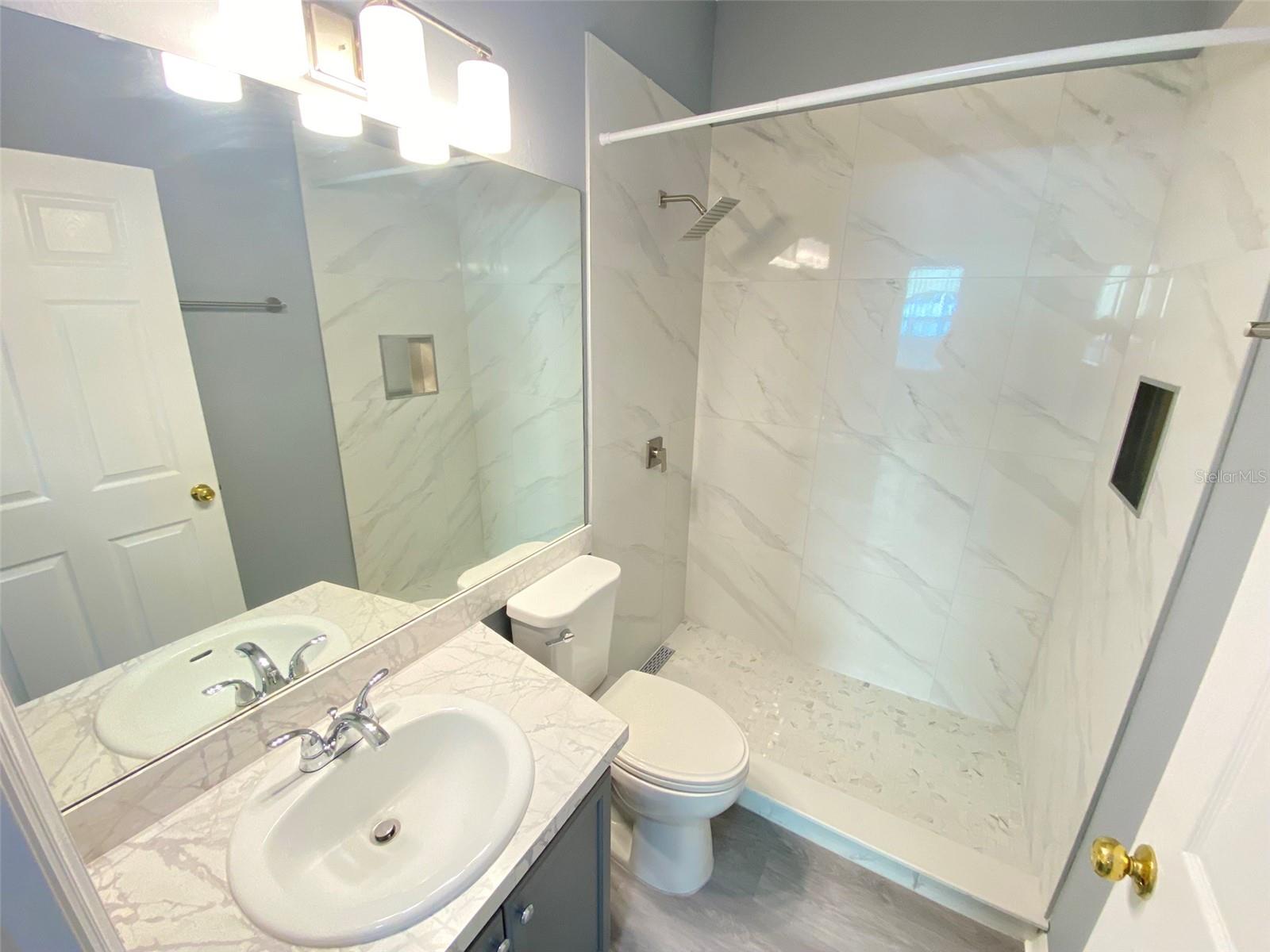 Image 25 of 39 For 13431 Meadow Bay Loop