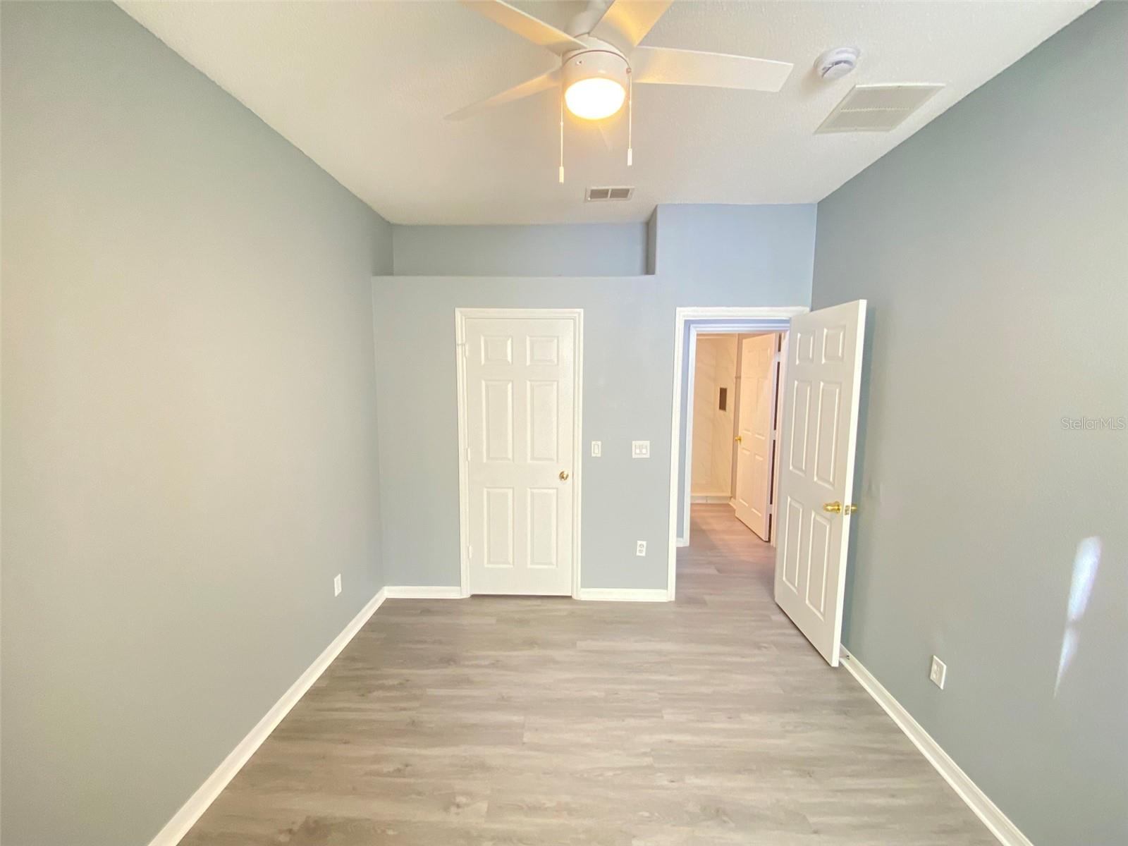 Image 27 of 39 For 13431 Meadow Bay Loop