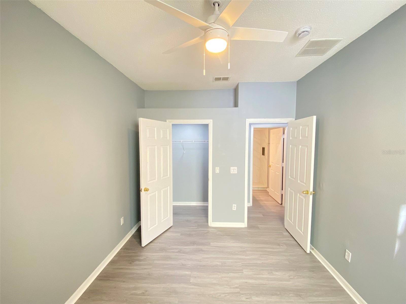 Image 28 of 39 For 13431 Meadow Bay Loop