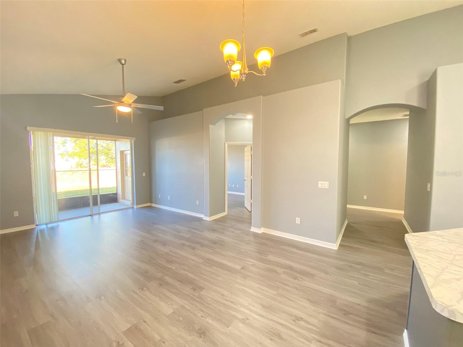 Image 4 of 39 For 13431 Meadow Bay Loop