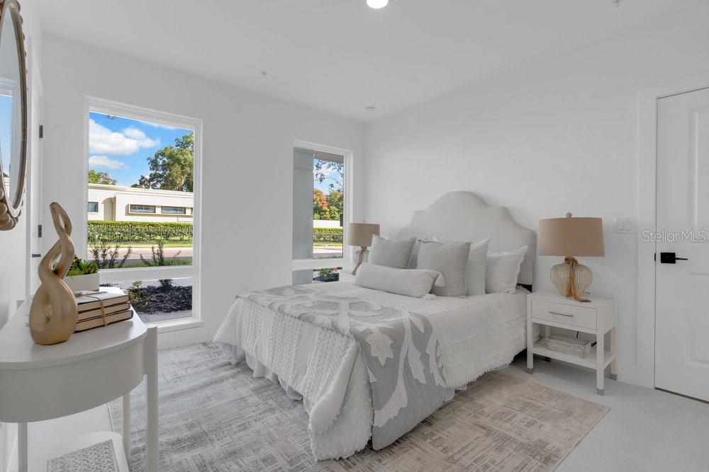 Image 3 of 41 For 1008 Robinson