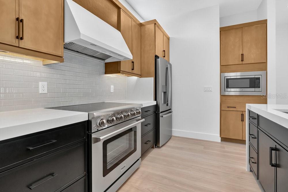 Image 9 of 41 For 1008 Robinson