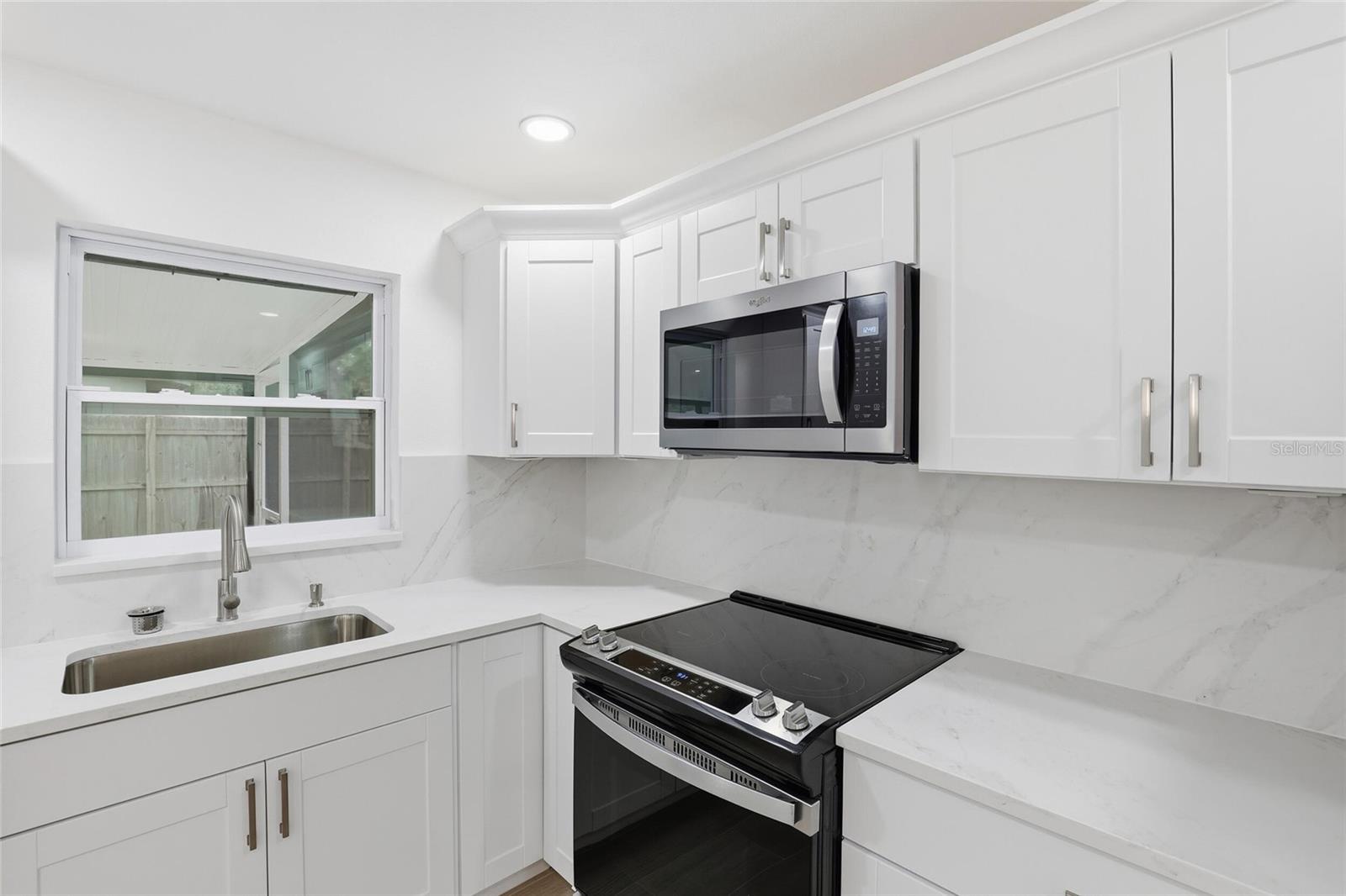 Image 10 of 22 For 3984 Calvin Lane